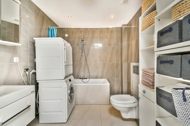 Tussenwoning te koop: Kantershof 179, Amsterdam