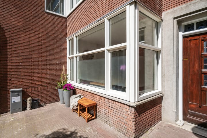 Photo 2 of Bloys van Treslongstraat 50-H