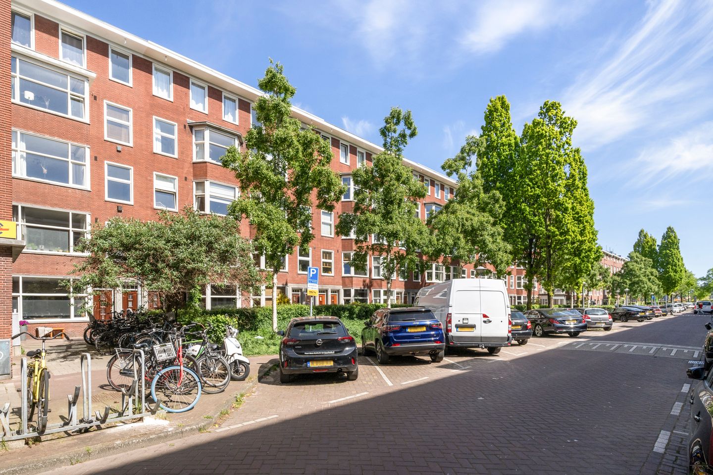 Photo 34 of Bloys van Treslongstraat 50-H