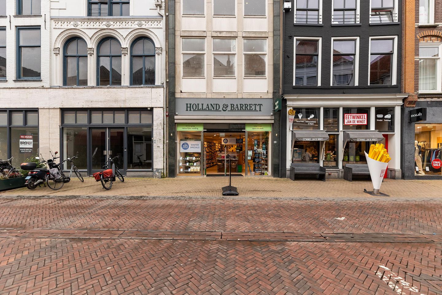 View photo 1 of Oudestraat 90