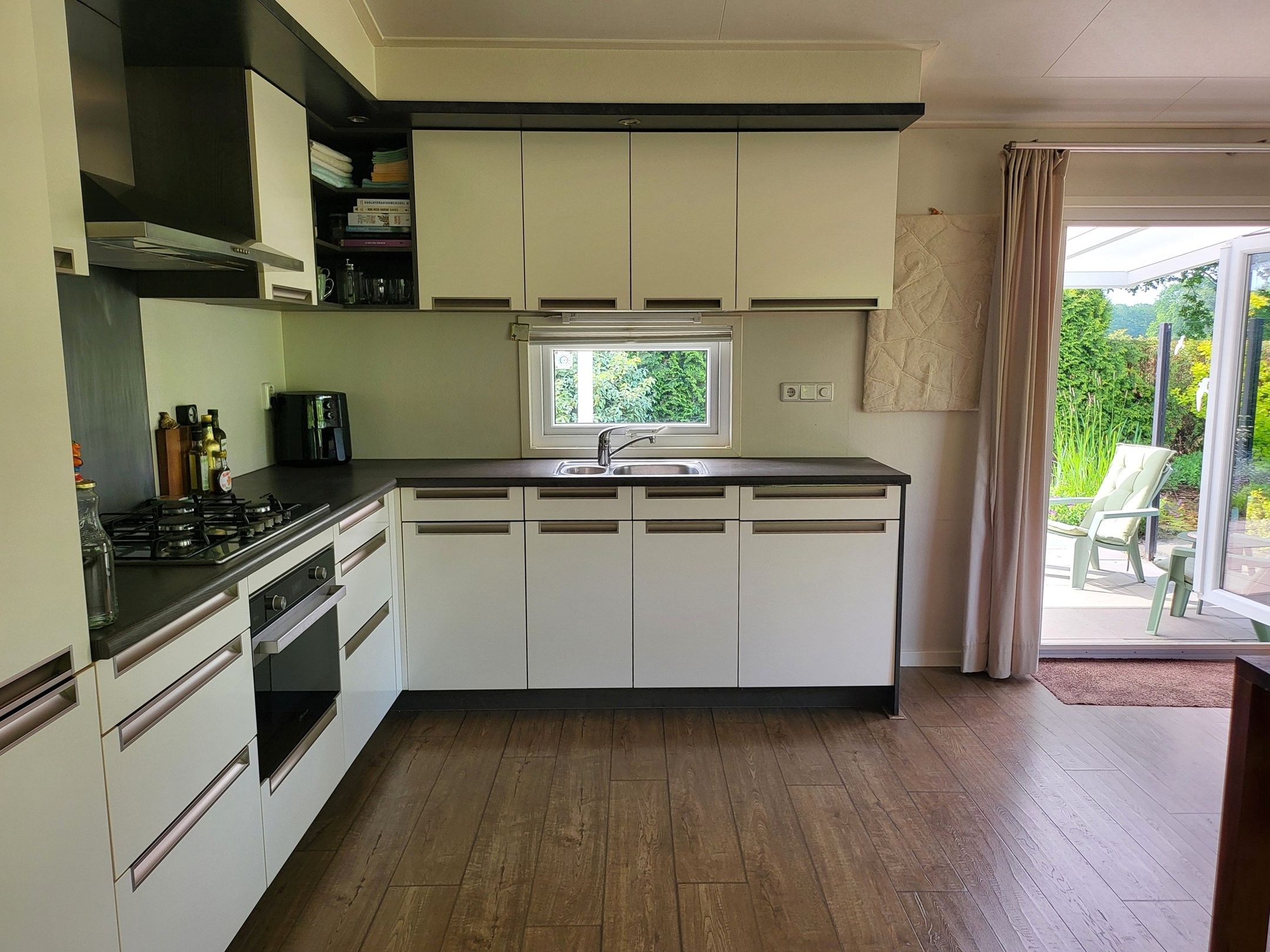 Photo 12 of Loverensestraat 11-R283