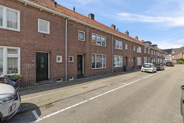 Foto 3 van Burgemeester Junckersstraat 11