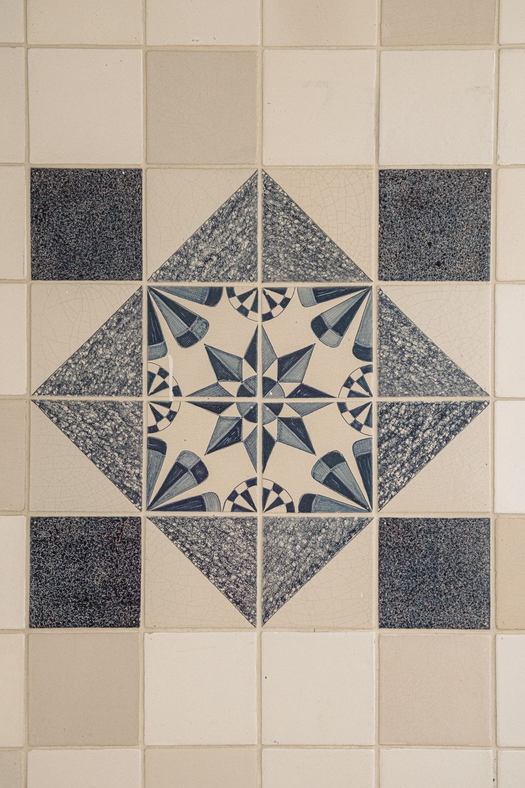 Photo 11 of J.J. Viottastraat 1