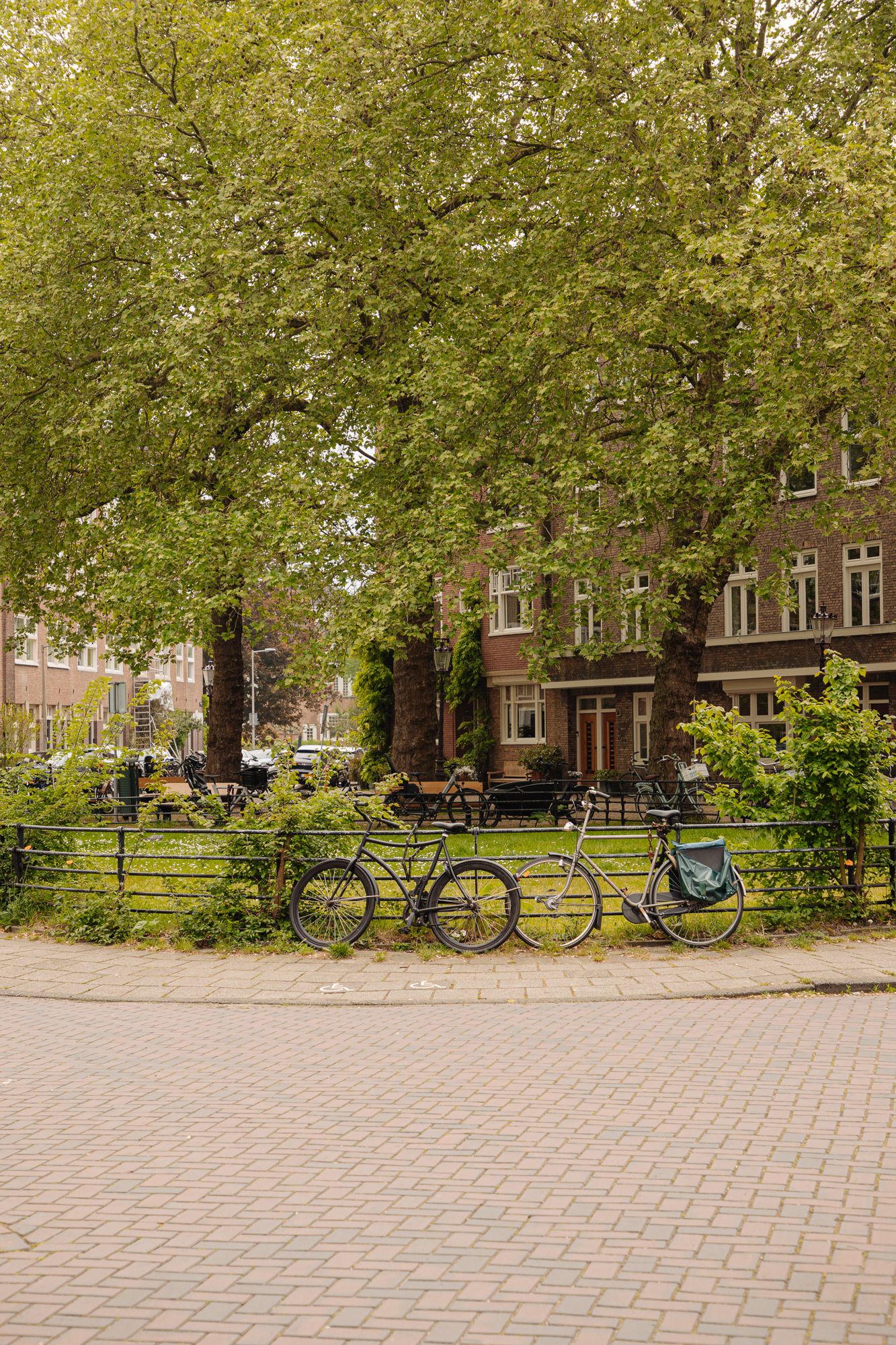 Photo 36 of J.J. Viottastraat 1