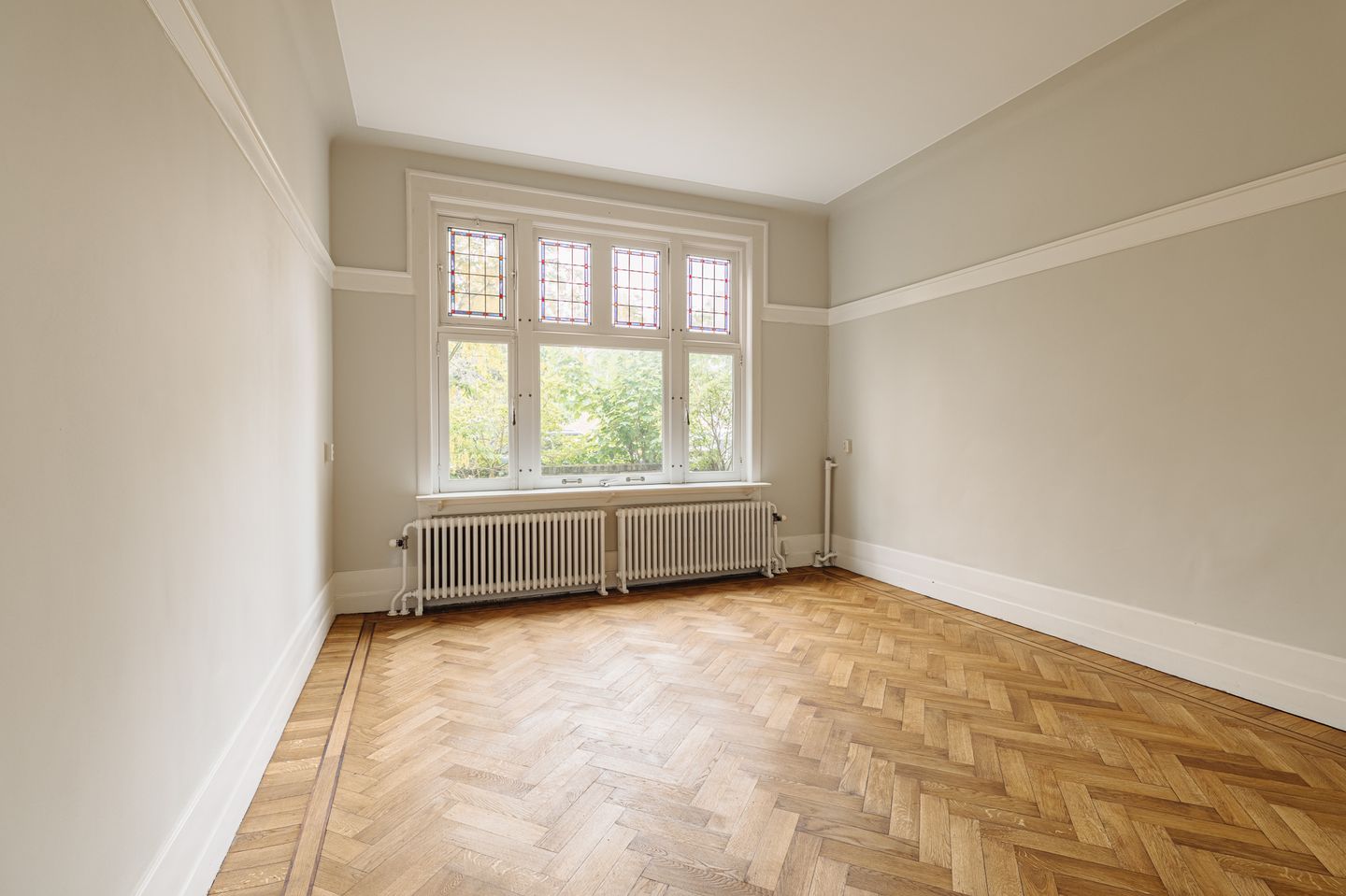 Photo 4 of J.J. Viottastraat 1
