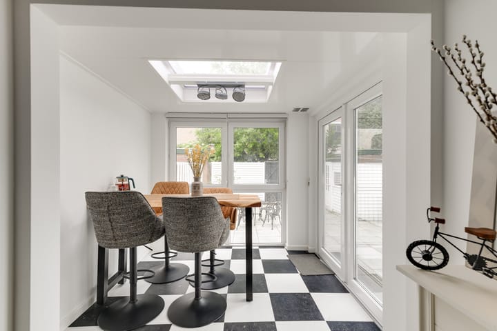 Appartement te koop: van Naeltwijckstraat 35, Voorburg