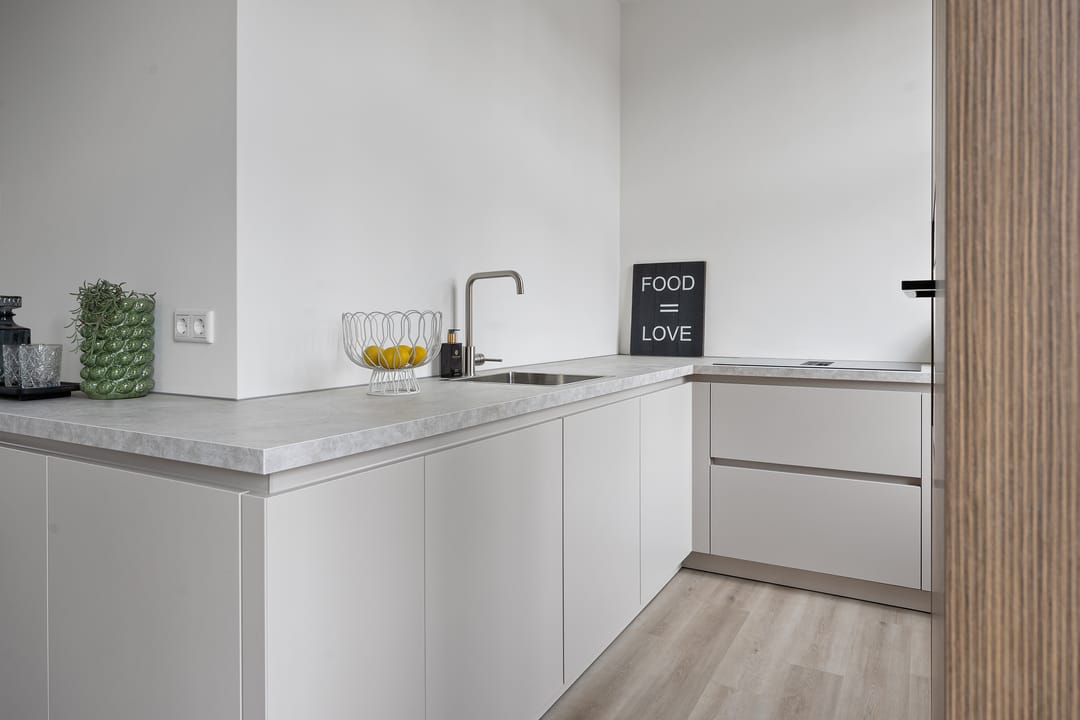 Photo 13 of Mr. van Coothstraat 31-E