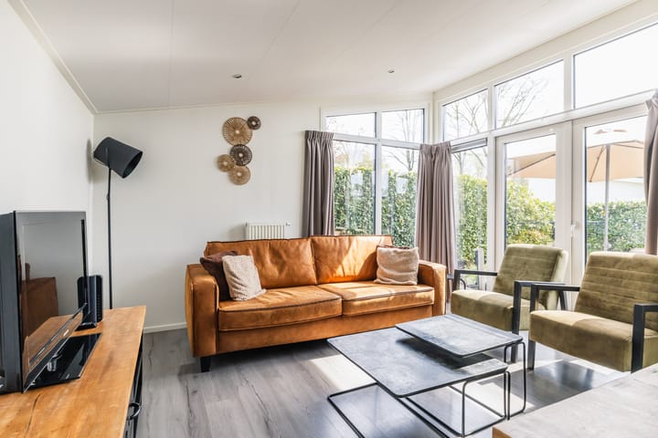 Photo 3 of Loverensestraat 11-A22