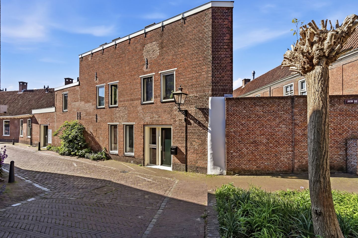 Foto 1 van Klooster 1