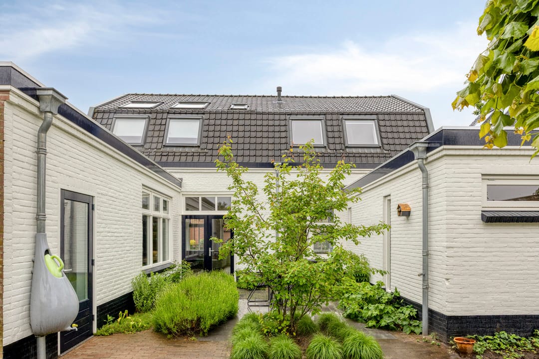 Photo 31 of Bredaseweg 86