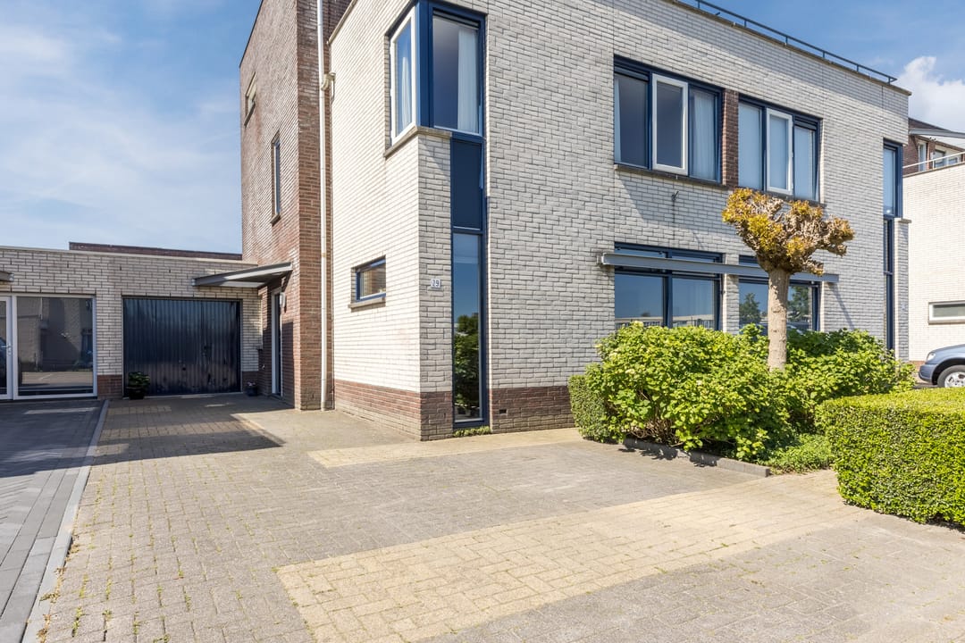 Foto 46 van Sas van Gentstraat 29