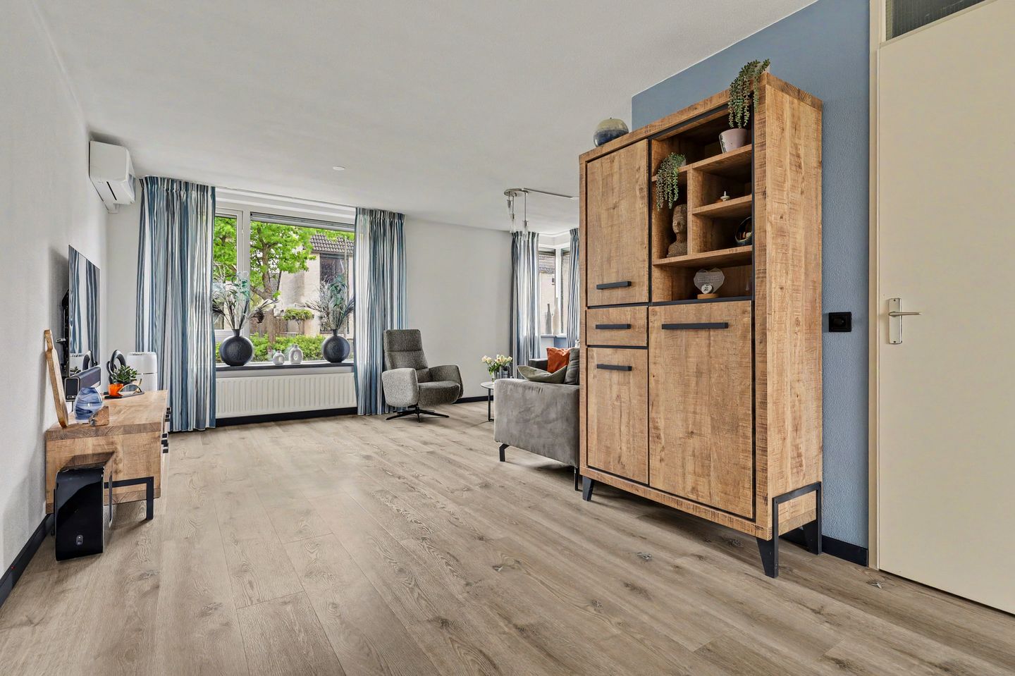 Photo 10 of Willem Alexanderstraat 8