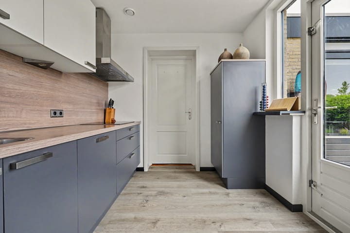Photo 4 of Willem Alexanderstraat 8
