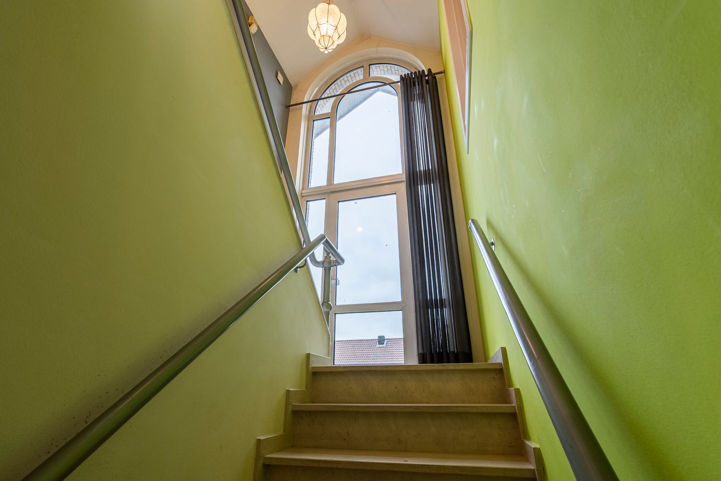 Luxury Villa with Wellness Facilities and Double Garage on Spacious Plot — 49