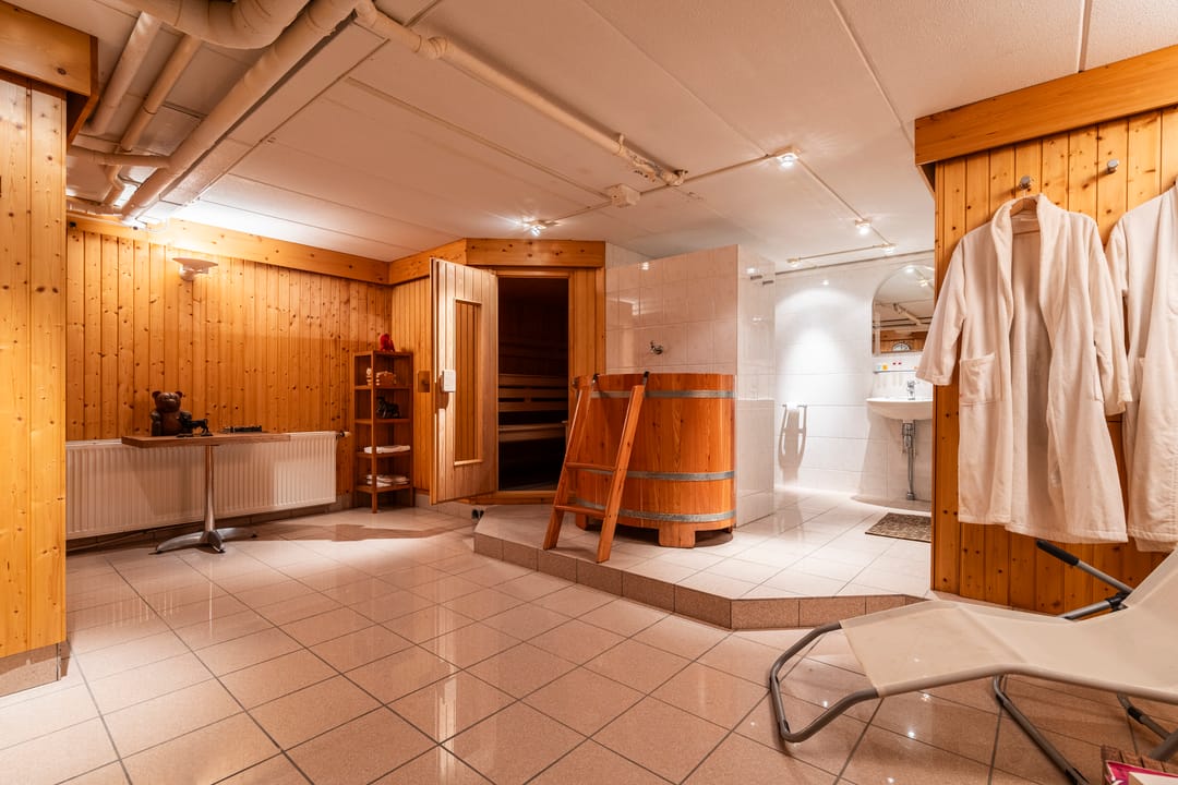 Luxury Villa with Wellness Facilities and Double Garage on Spacious Plot — 61