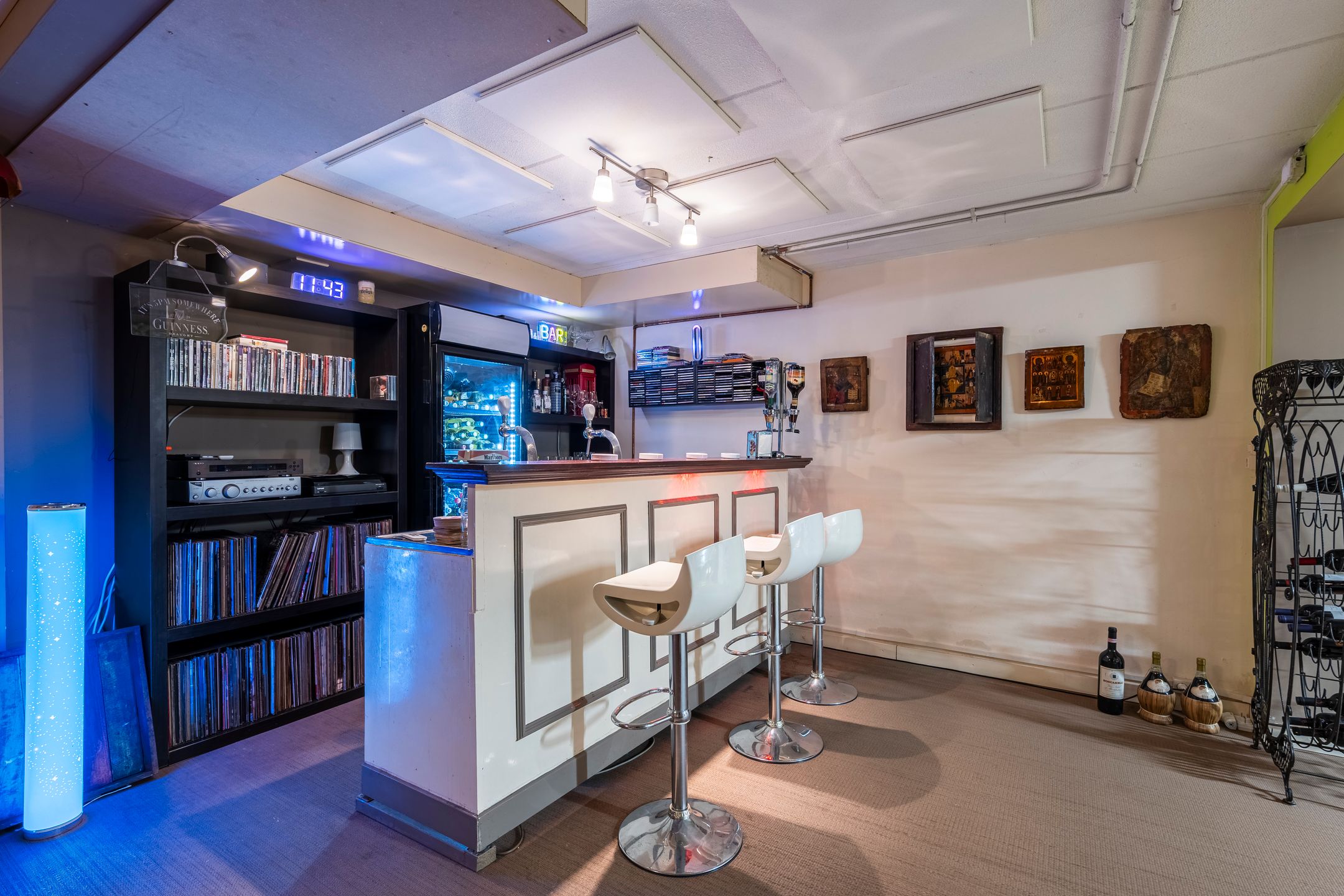 Luxury Villa with Wellness Facilities and Double Garage on Spacious Plot — 57