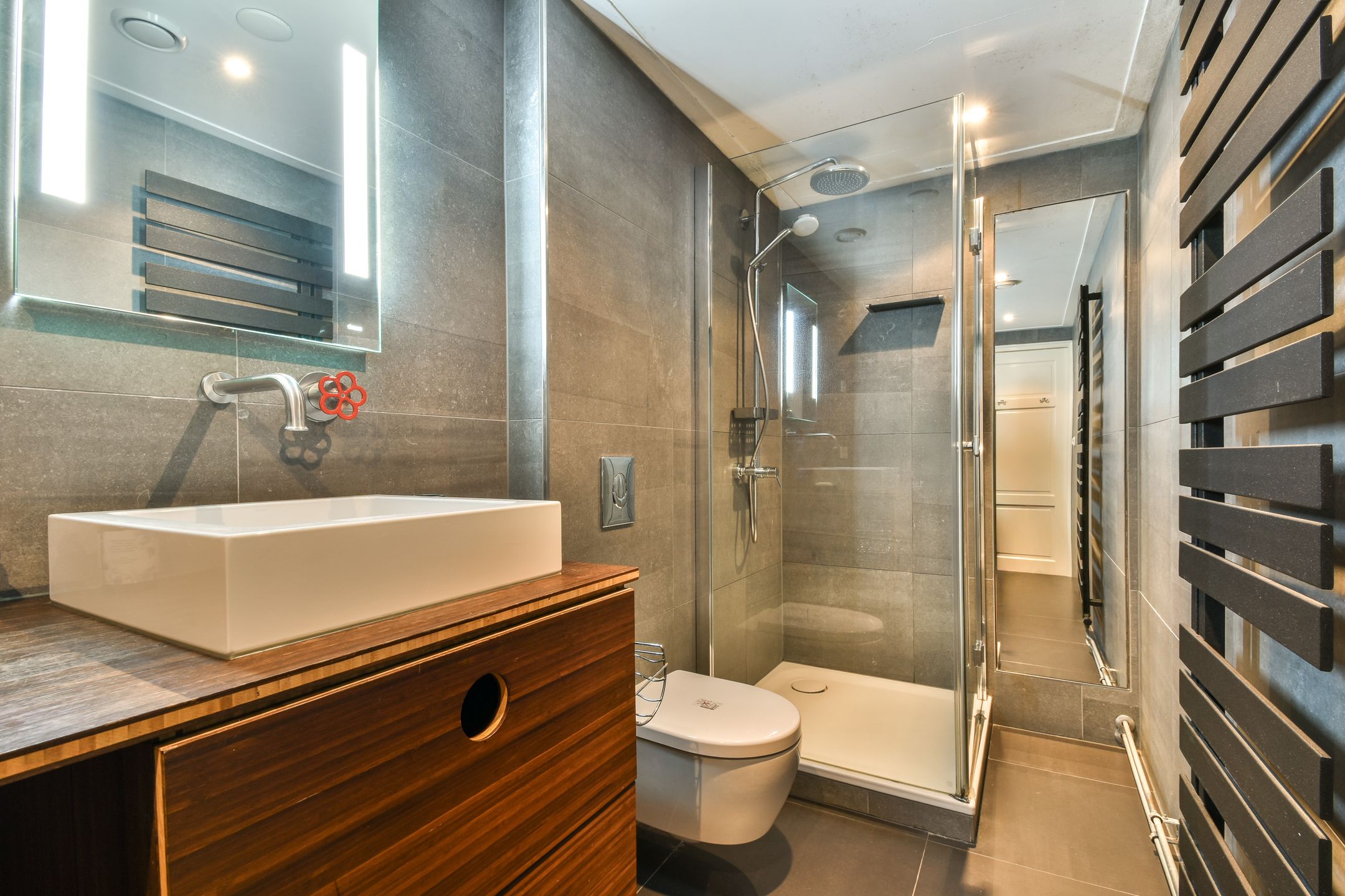 Photo 36 of Van Breestraat 109-H