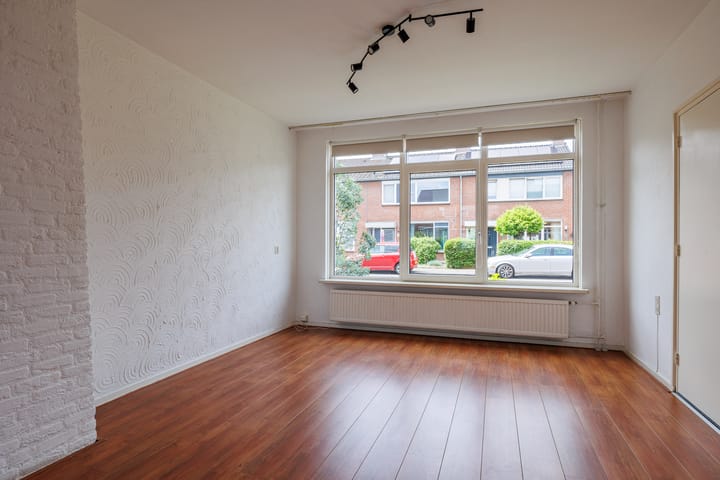 Photo 2 of Vincent van Goghstraat 21