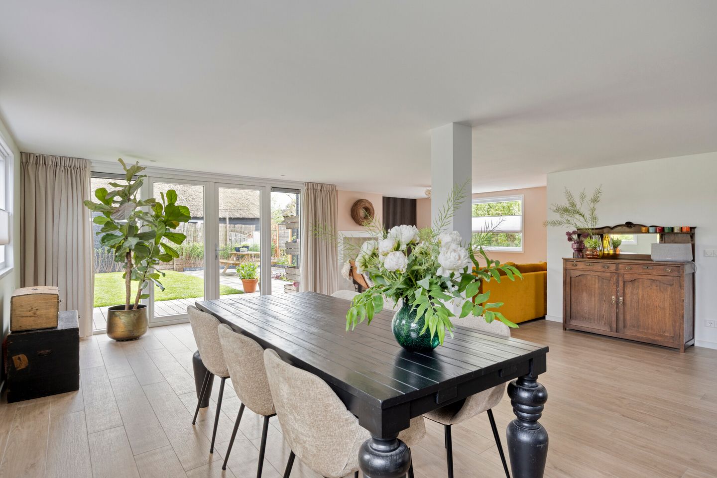 Foto 10 van Oosteinde 11-H92