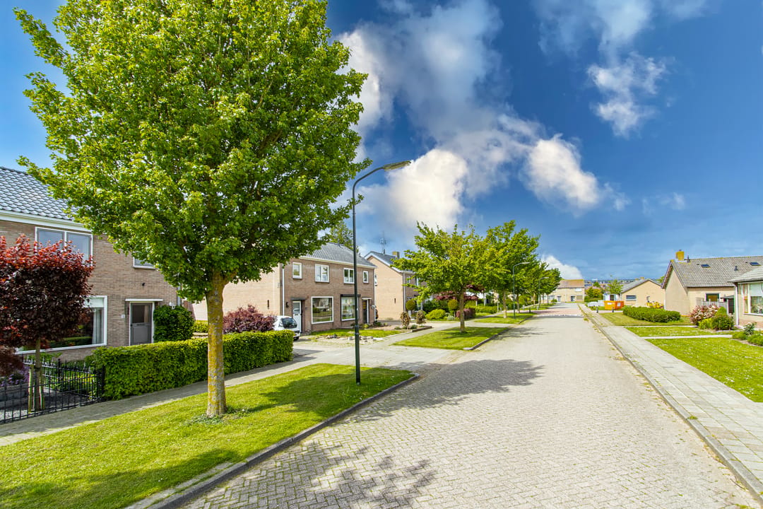 Photo 11 of Graaf van Hornelaan 18