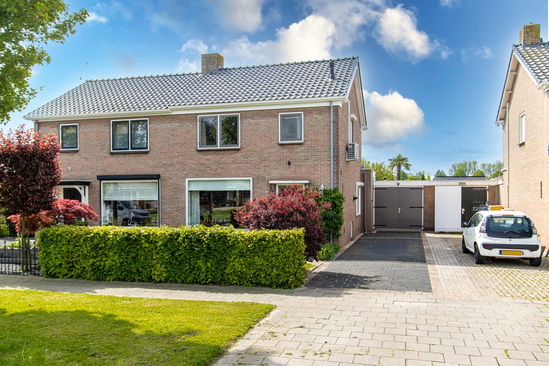 Photo 1 of Graaf van Hornelaan 18