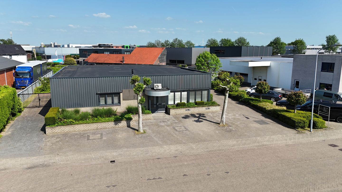 Bekijk foto 1 van Ambachtstraat 2
