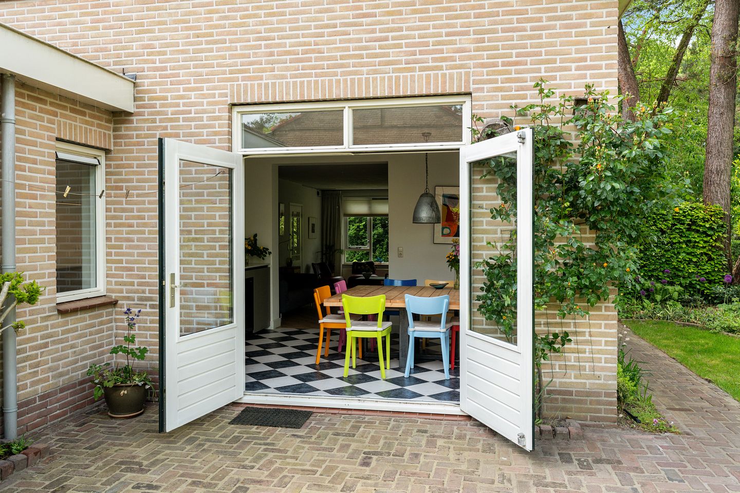 Photo 34 of Lindenlaan 1