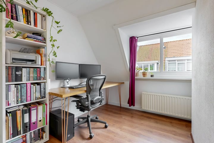 Hoekwoning te koop: Ten Katestraat 1, Leiden