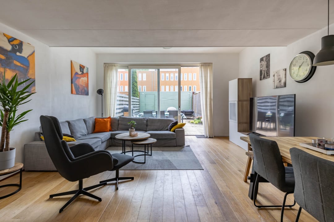 Photo 2 of Marowijnestraat 31