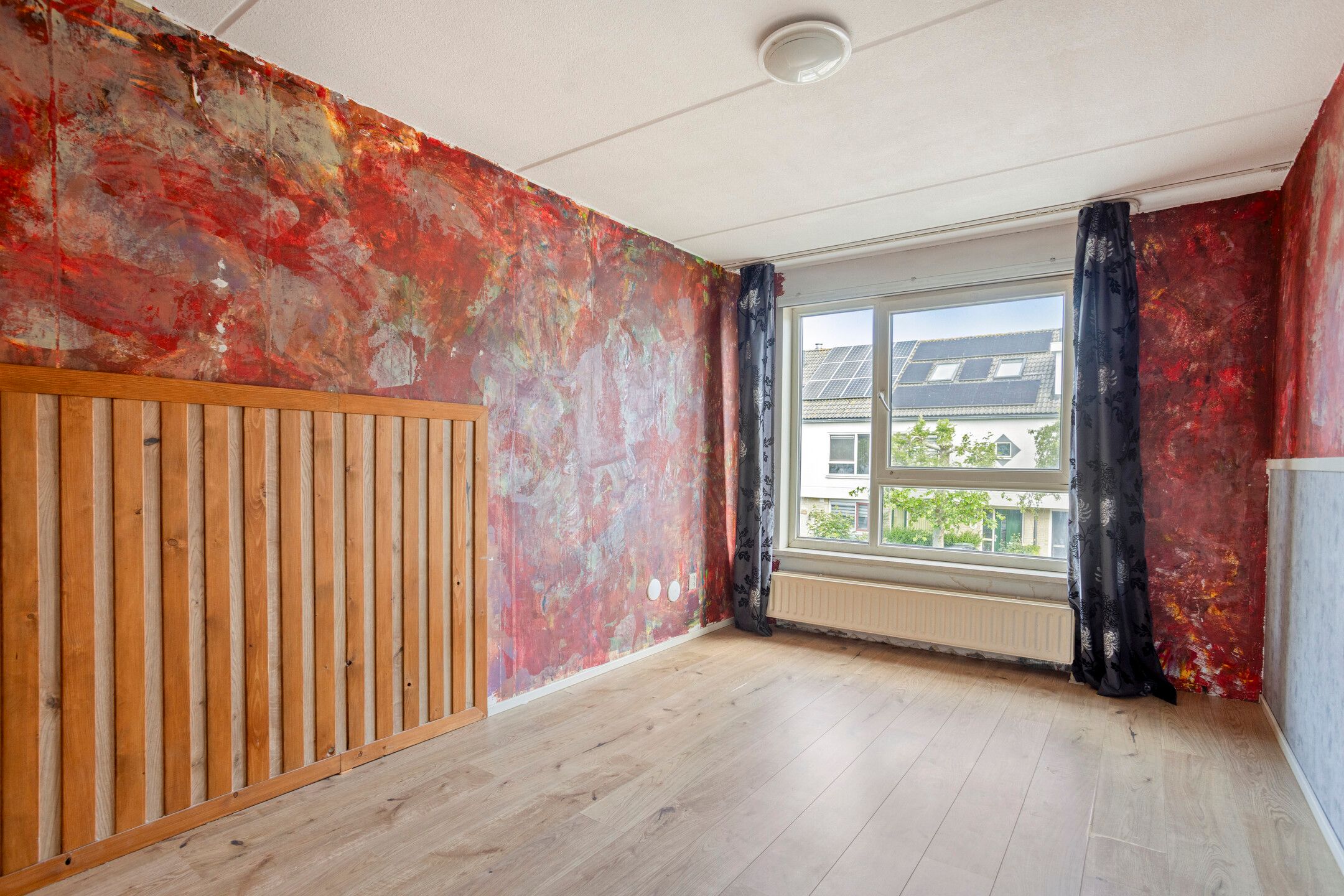 Spacious Family Home with Four Bedrooms in Green Almere Filmwijk — 15