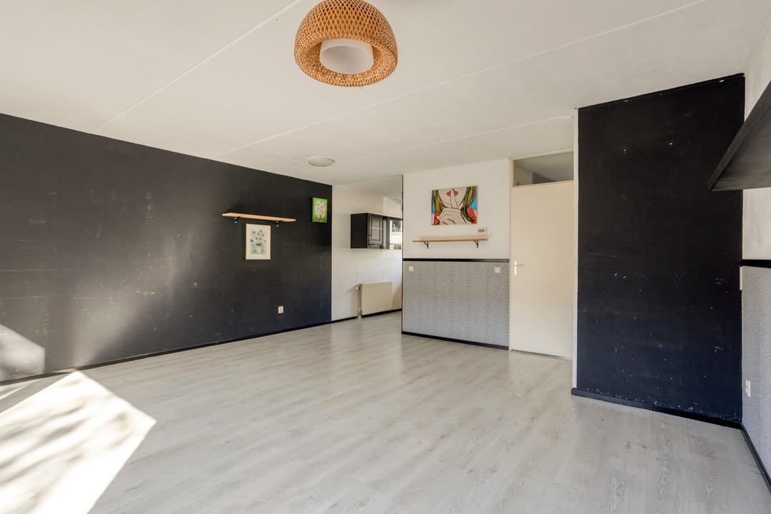 Spacious Family Home with Four Bedrooms in Green Almere Filmwijk — 8