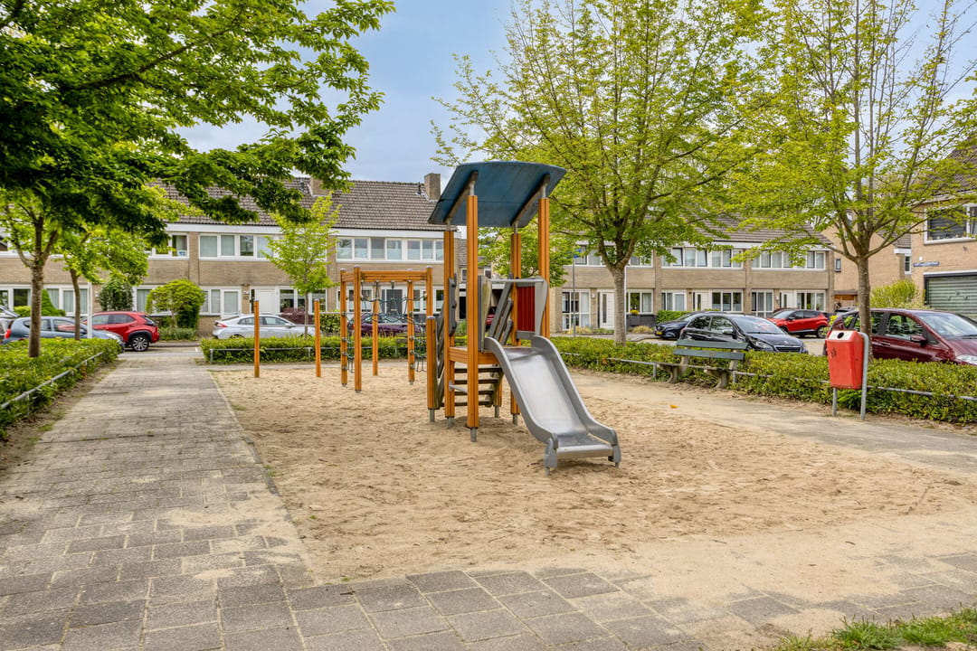 Foto 41 van Aart van der Leeuwstraat 17