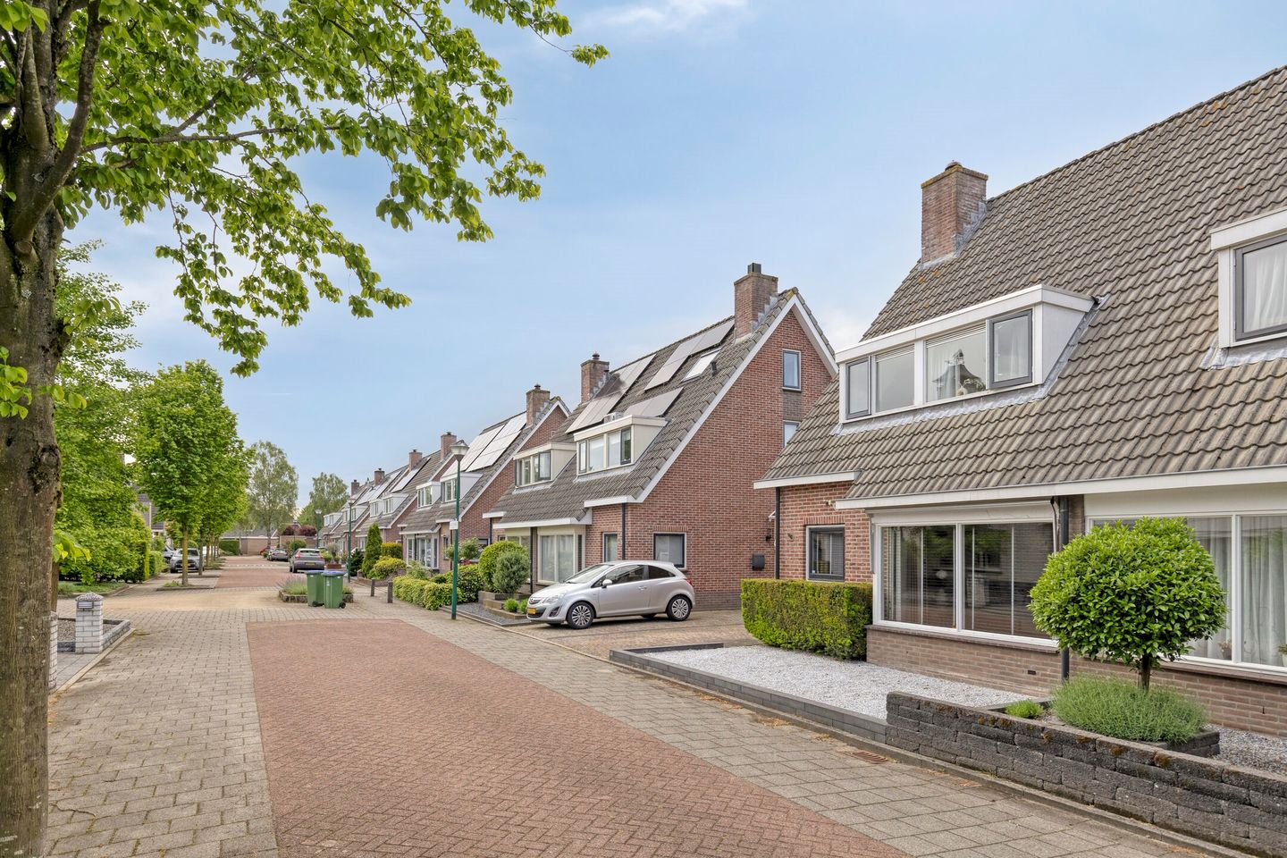 Photo 50 of Debussystraat 4