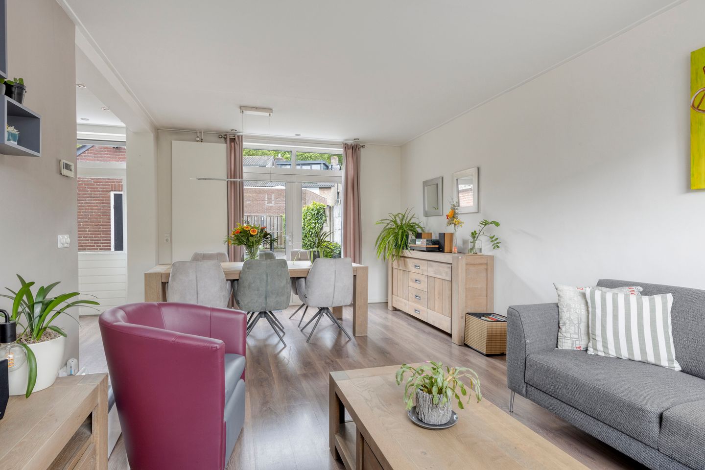 Photo 10 of Deken Oomenstraat 7