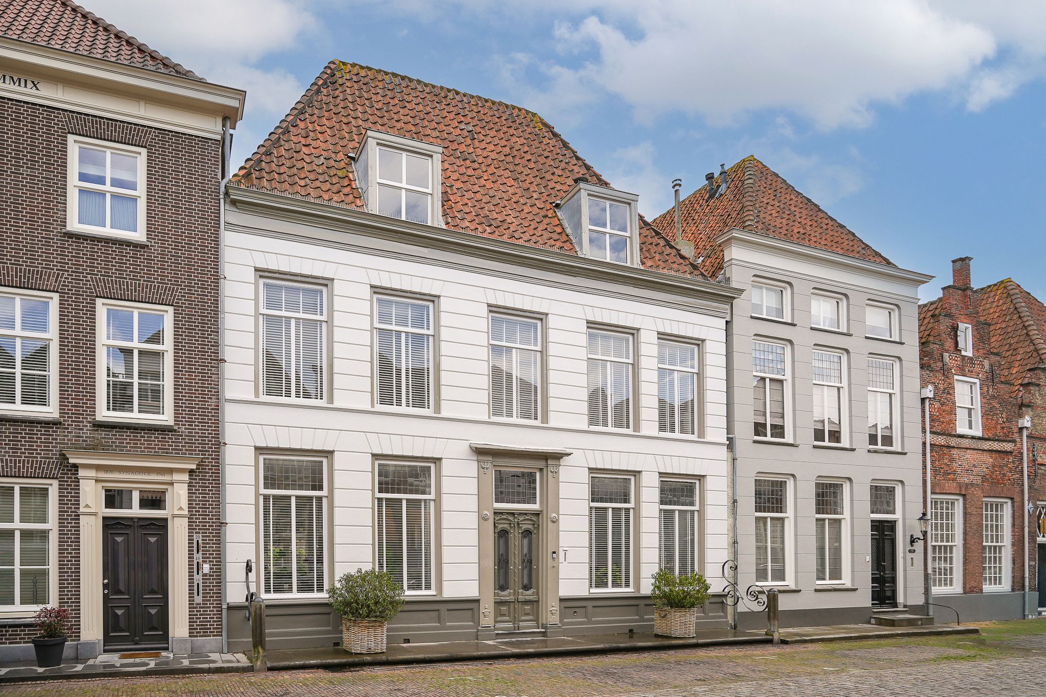 Breestraat 14