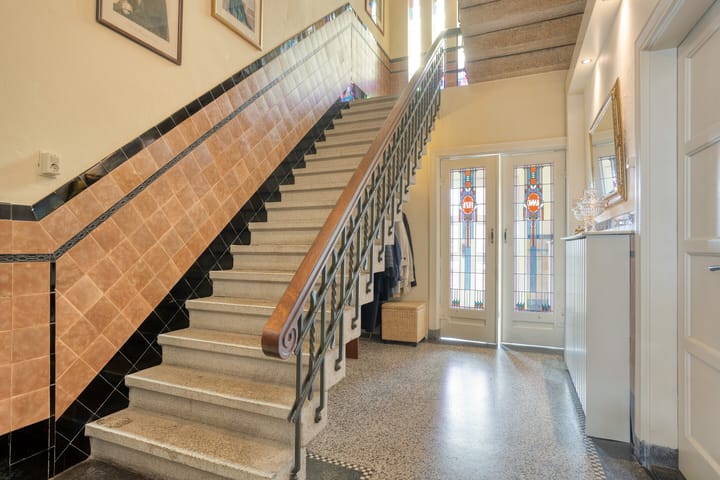 Twee-onder-één-kap te koop: Dorpsstraat 57, Hazerswoude-Dorp