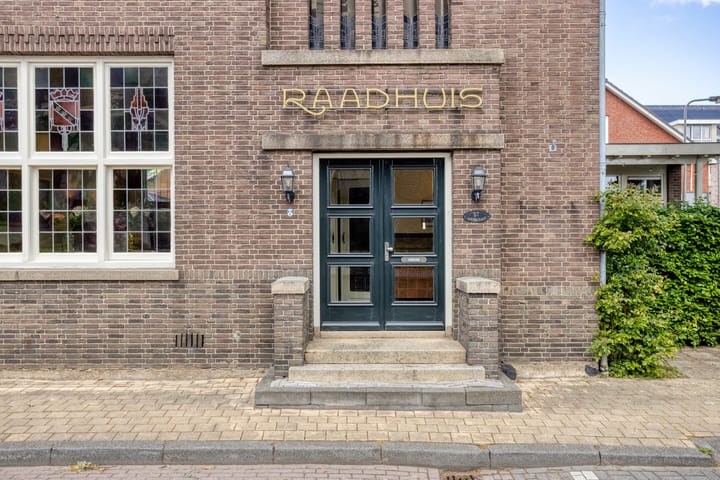 Twee-onder-één-kap te koop: Dorpsstraat 57, Hazerswoude-Dorp
