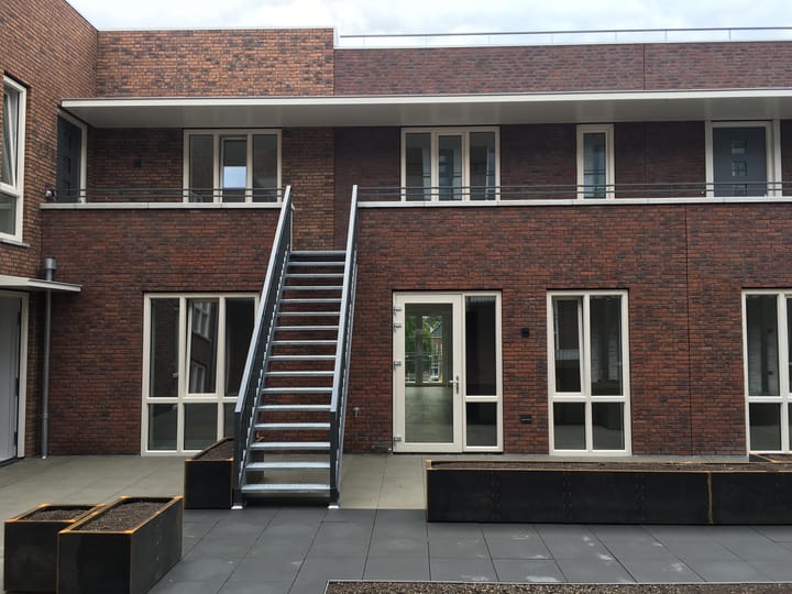 Photo 2 of Bouwstraat 14-A