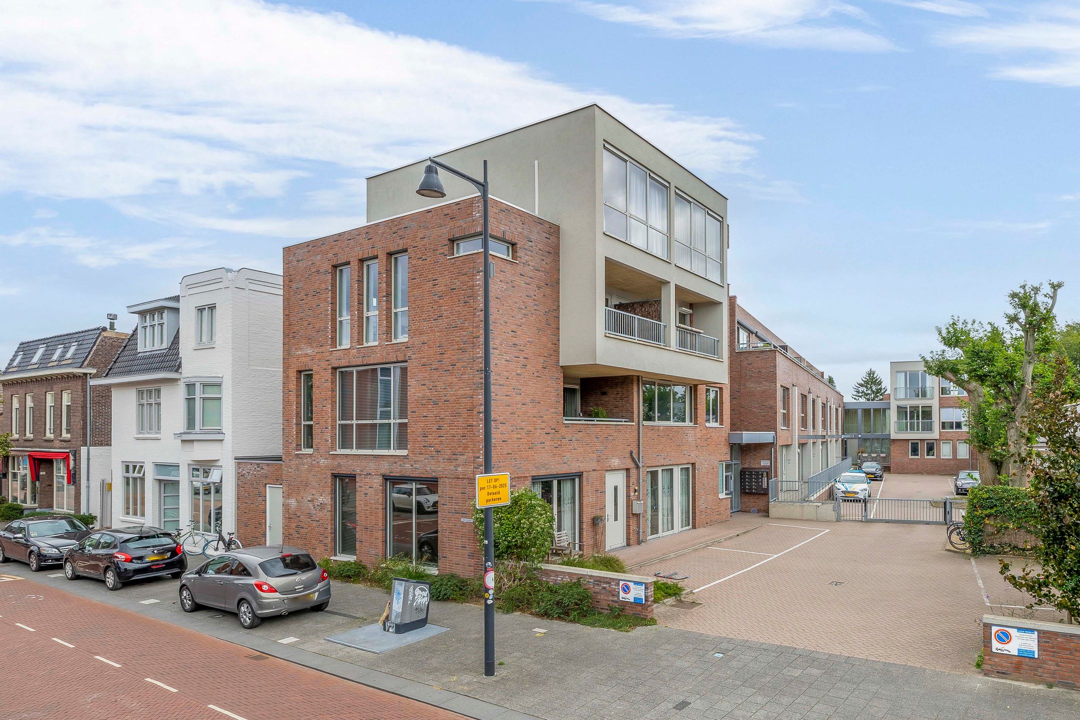 Hoogstraat 185- 185 33