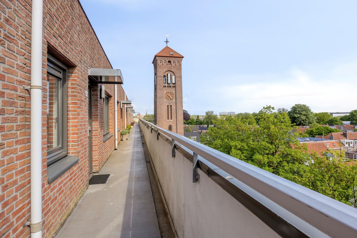 Photo 10 of Sint Willebrordstraat 107
