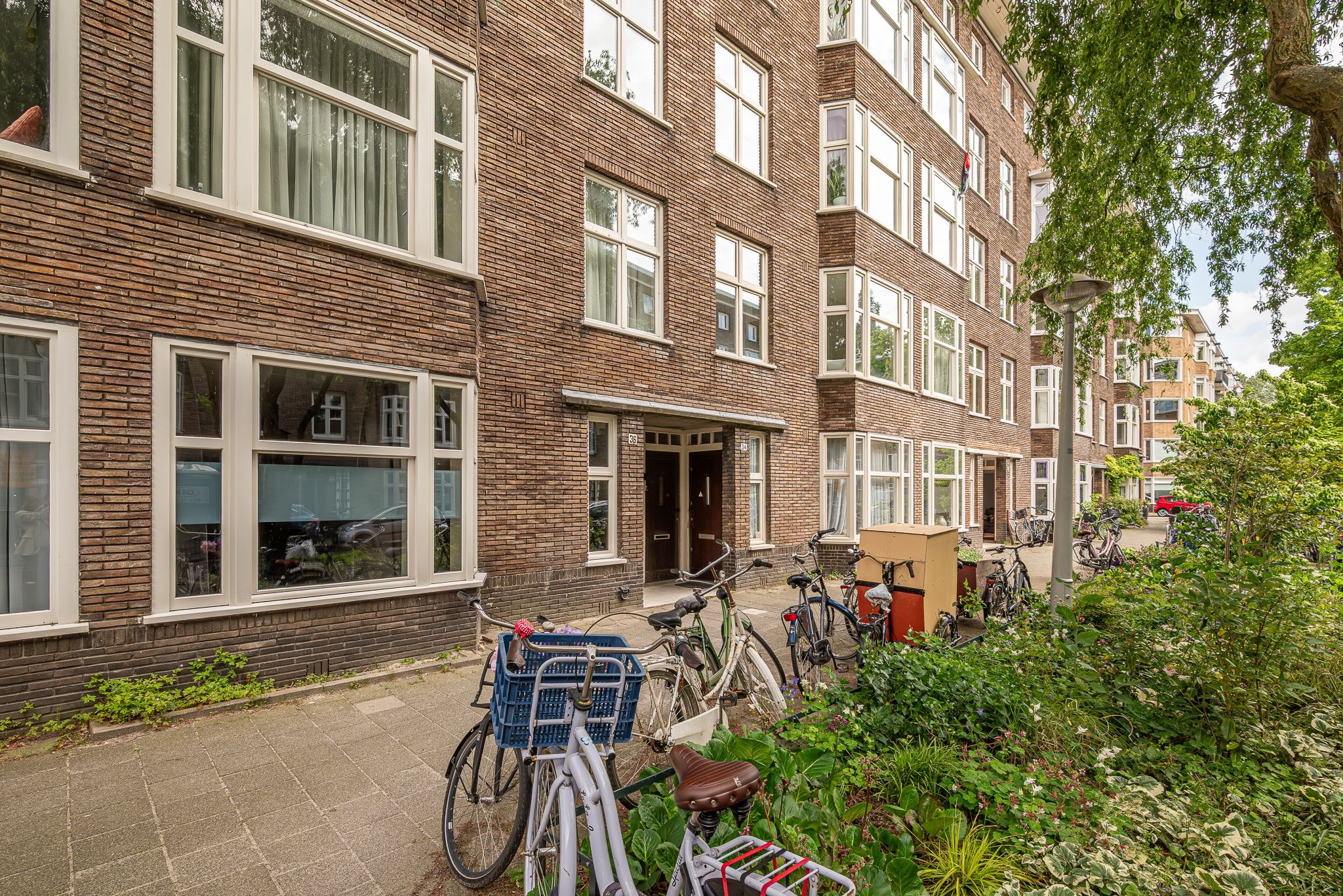 Photo 33 of Lanseloetstraat 36-H