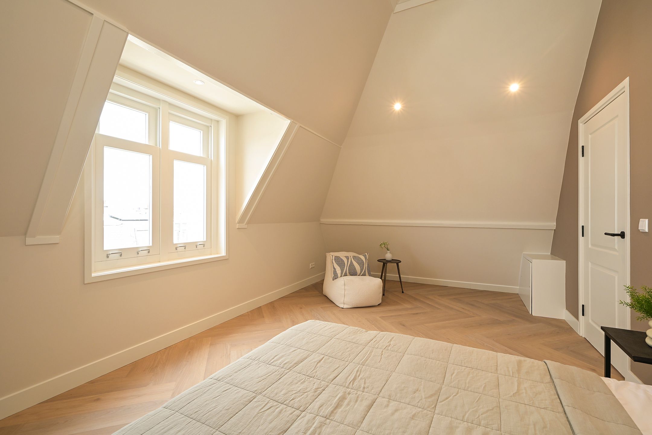 Renovated Double Upper House in The Hague's Archipel District — 39