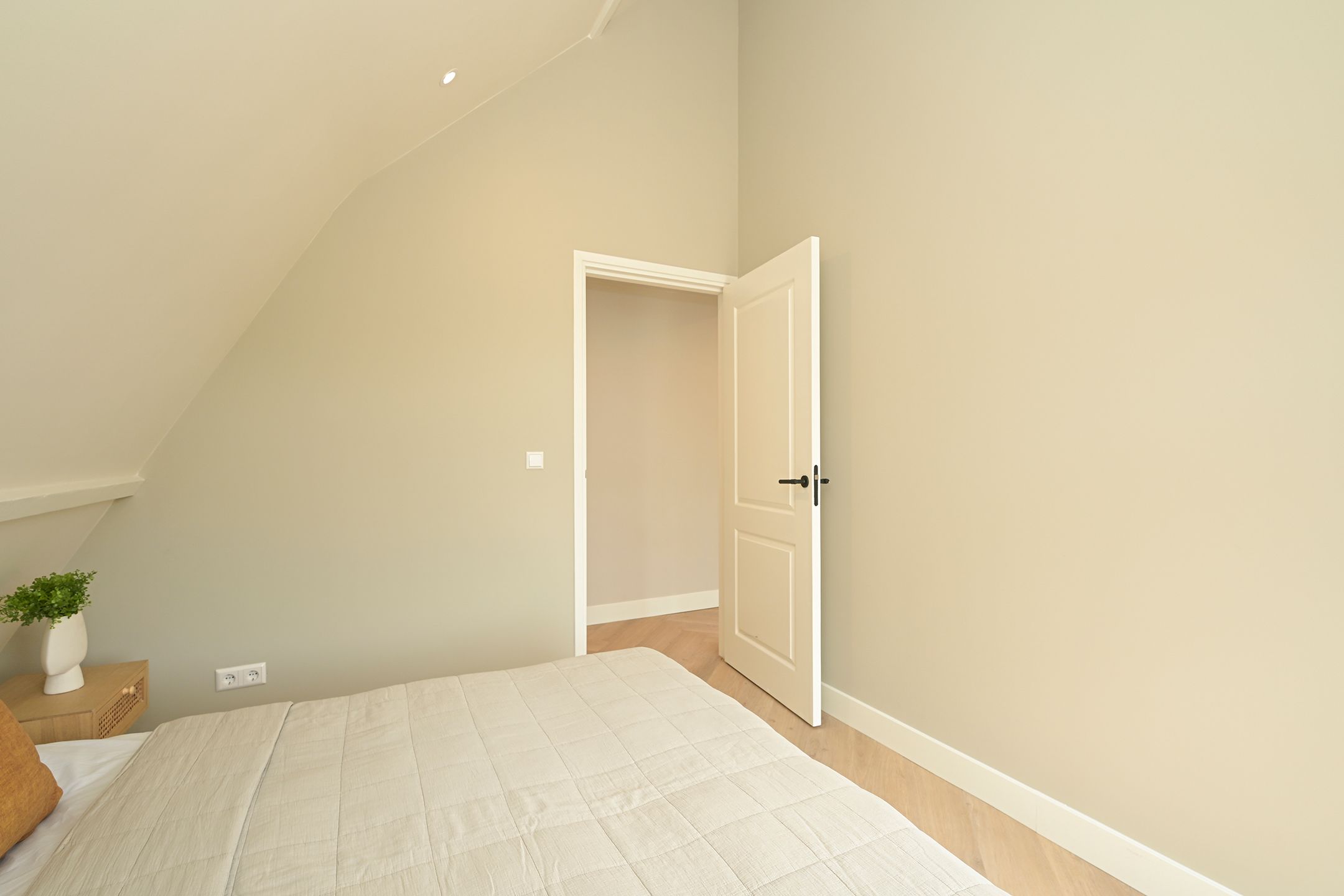 Renovated Double Upper House in The Hague's Archipel District — 36