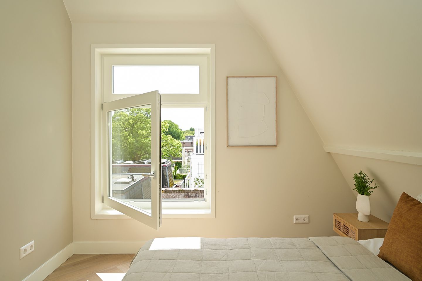 Renovated Double Upper House in The Hague's Archipel District — 34