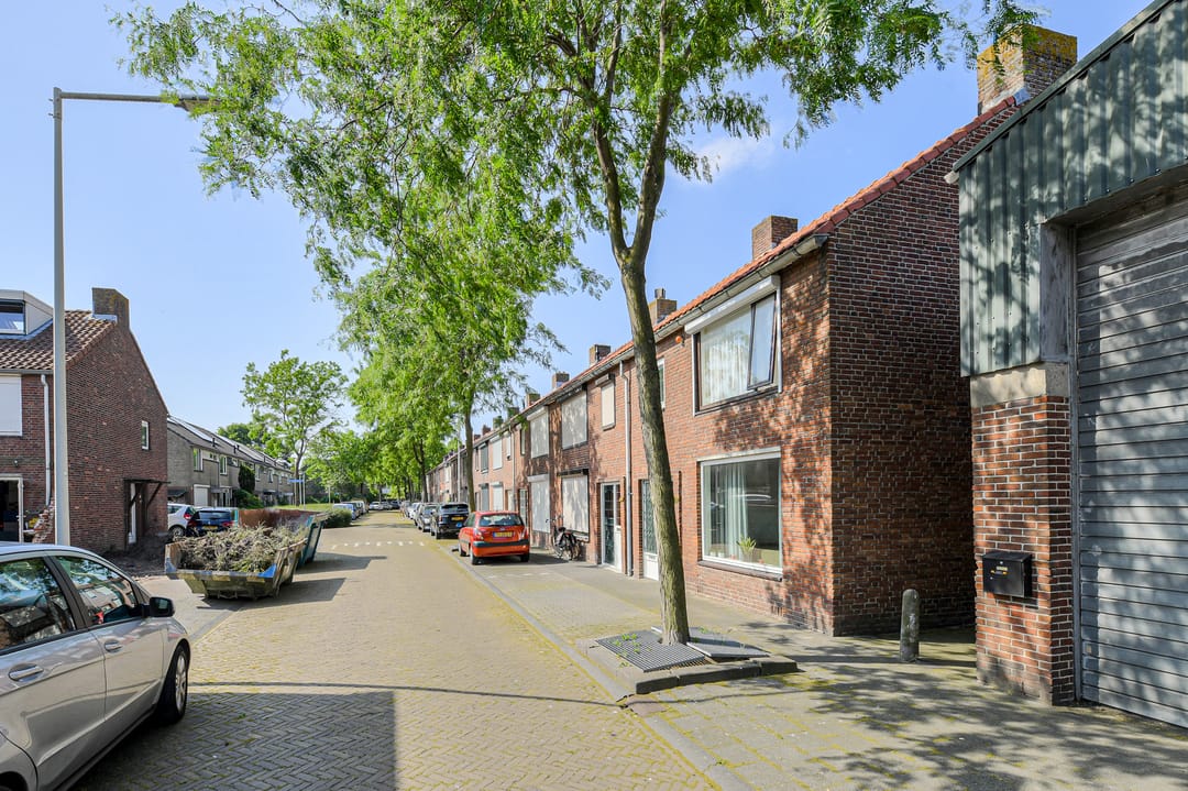 Photo 43 of Generaal Spoorstraat 46