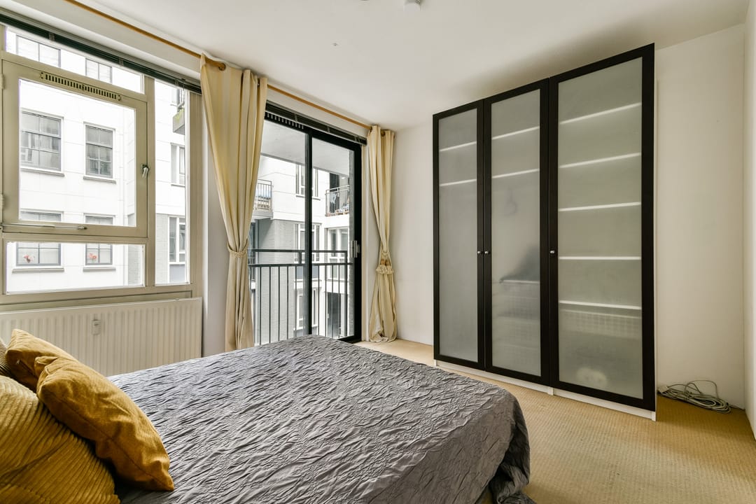 Unique Duplex Apartment with Water Views in Historic Amsterdam Center — 13