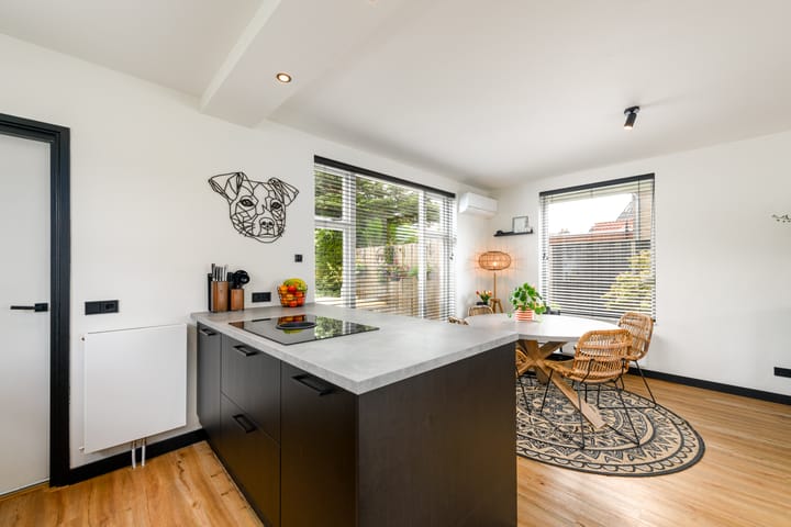 Vrijstaande woning te koop: Sleeswijklaan 11, Wolvega