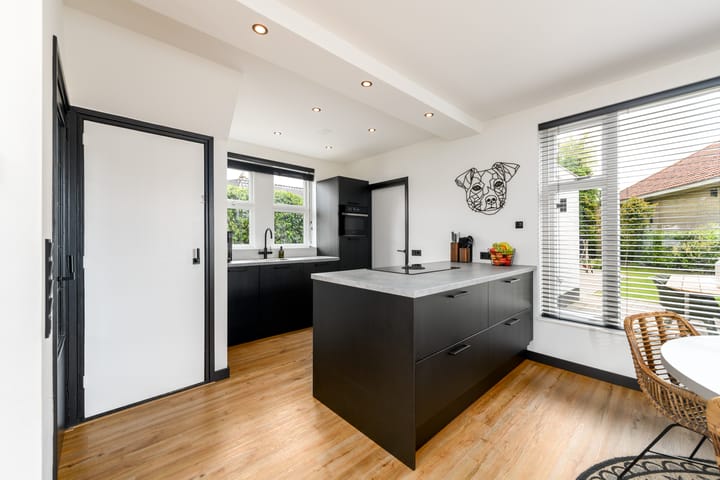 Vrijstaande woning te koop: Sleeswijklaan 11, Wolvega