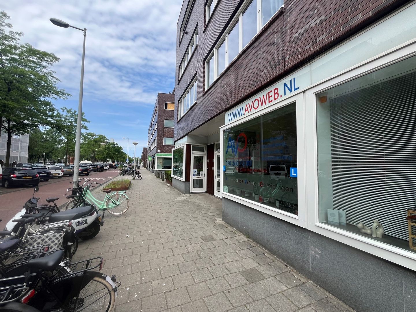View photo 5 of Ottho Heldringstraat 31-D