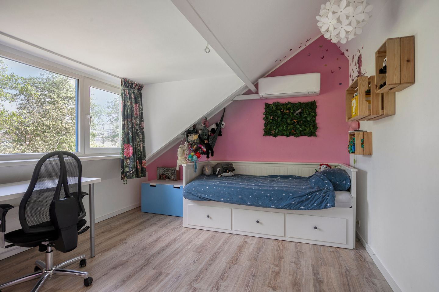 Energy-Efficient Terraced Family Home with Garden in Quiet Soest Location — 29